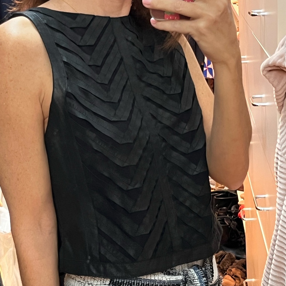 NWT Size 2 Alice + Olivia top
